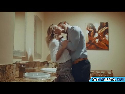 ❤️ Keď vás prsnatá blondínka zvádza na verejných toaletách ☑ Porno na sk.passionateembracespotlight.ru ❌